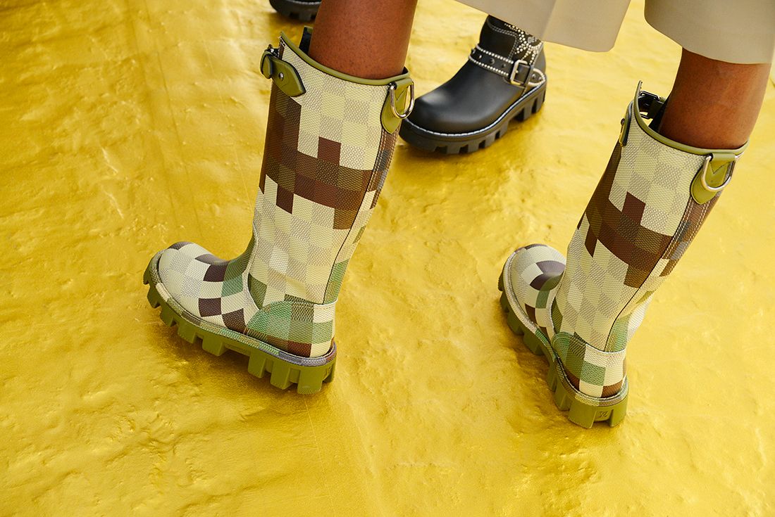 greenscreen Louis Vuitton Slipper Boots 🧸🔥 #louisvuitton #pharrell , pharrell louis vuitton