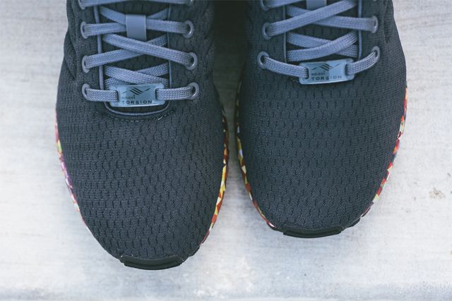 adidas Zx Flux (Onix) - Releases
