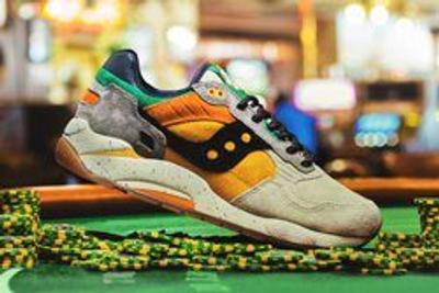 Feature Saucony G9 Shadow 5 The Pumpkin Thumb