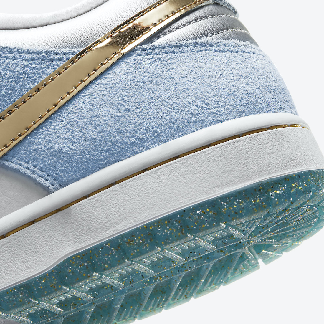 Frosty Fresh: Sean Cliver x Nike SB Dunk Low 'Holiday Special' Releasing  Soon - Releases