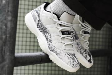 air jordan retro 11 low snakeskin
