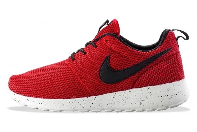 nike roshe run red