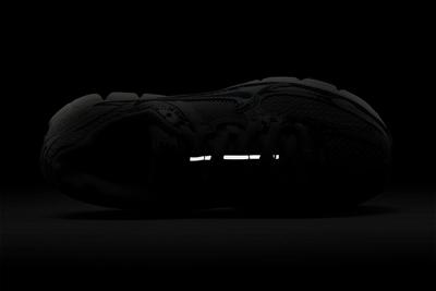  Nike Zoom Vomero 5 Photon Dust FD0884-025