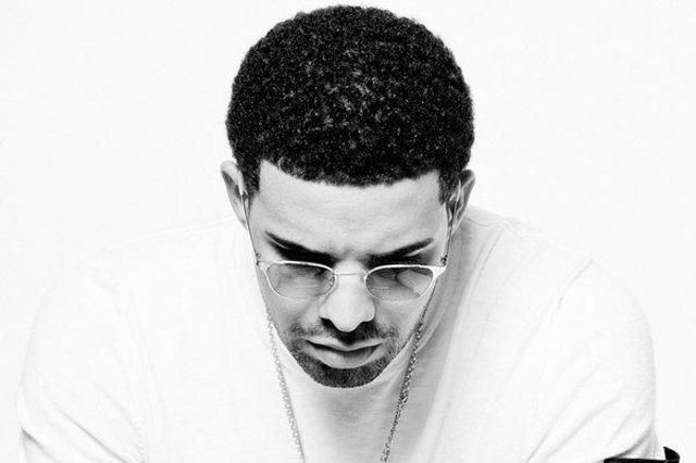 Drake Signs To Air Jordan 1