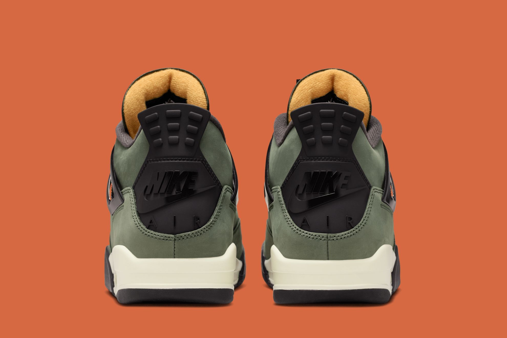 Undefeated's Air Jordan 4 Returns in Blink-and-You'll-Miss-It Undefeated's Air Jordan 4 Returns in Blink-and-You'll-Miss-It