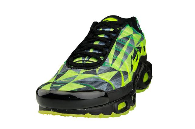 Nike Air Max Plus Ice Magic 2