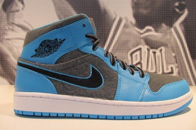 Air Jordan 1 Blue Felt