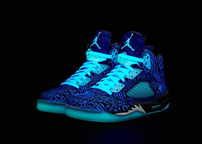 Jordans that light 2025 up in the dark