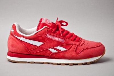 Reebok Classic Leather Vintage Union Red Profile 1