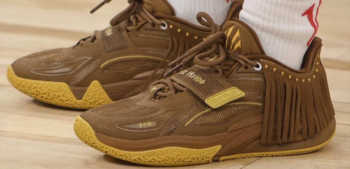 Straight Buckets: Kyrie Irving's ANTA KAI 1 'Chief Hélà' Finally
