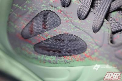 Nike Air Max Hyperposite Christmas Midfoot Detail 1