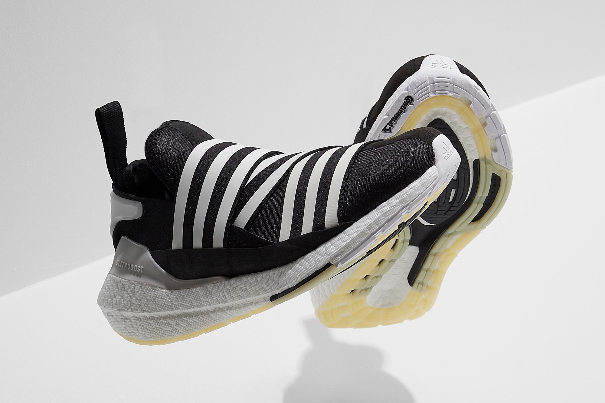 Encommium Narabar Sea Release Info: adidas Y-3 UltraBOOST 22 GX1079 - Sneaker Freaker