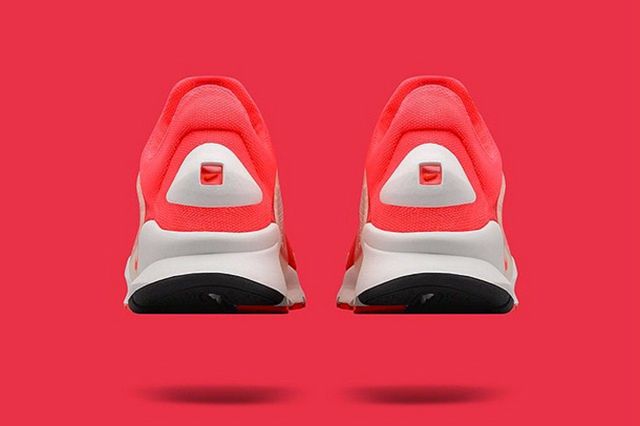 More Nike Sock Dart 5