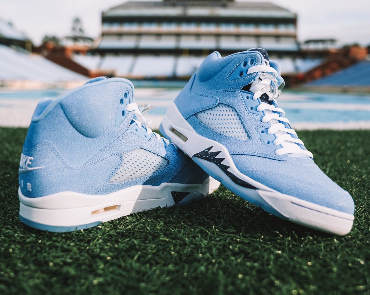 靴 Air Jordan 5 - UNC JORDAN 5 RETRO 'UNC'