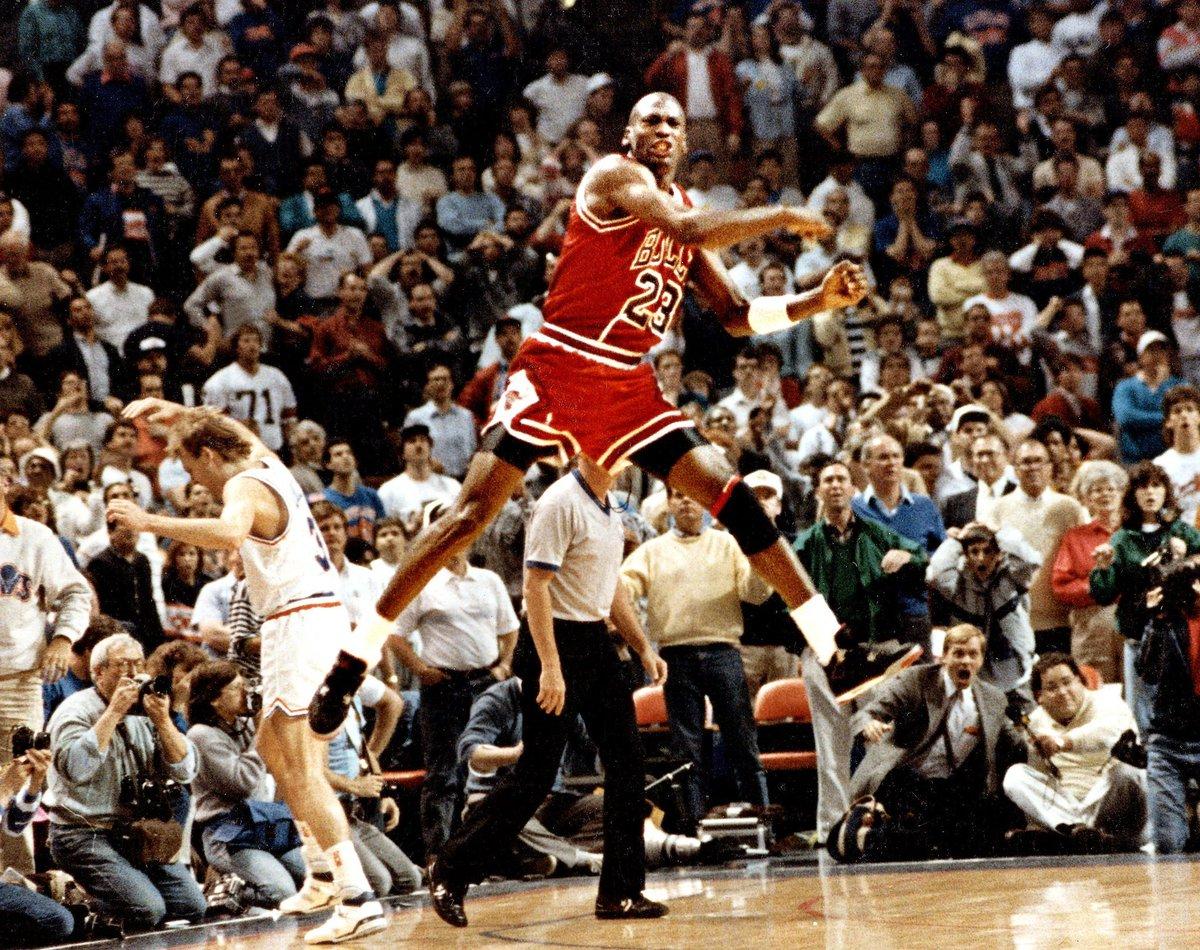 Air Jordan 4 Bred Michael Jordan Celebration
