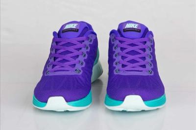 Nike Wmns Lunarglide 6 Hyper Grape 1