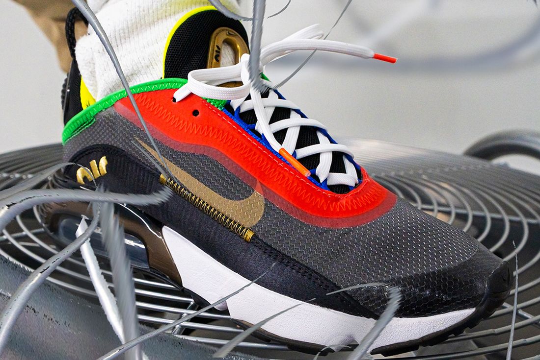 Tear-Away Uppers Reach the Nike 'Hidden Message' Pack - Releases