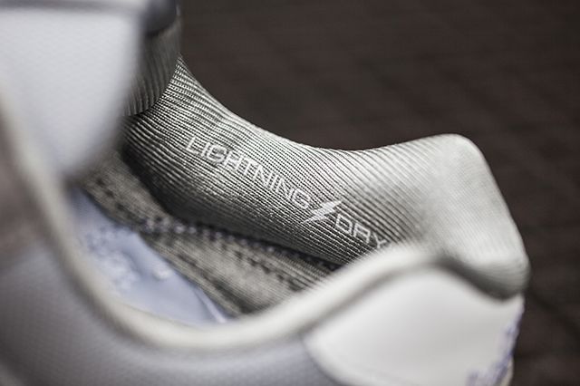 New Balance Mt580 Greywhite5