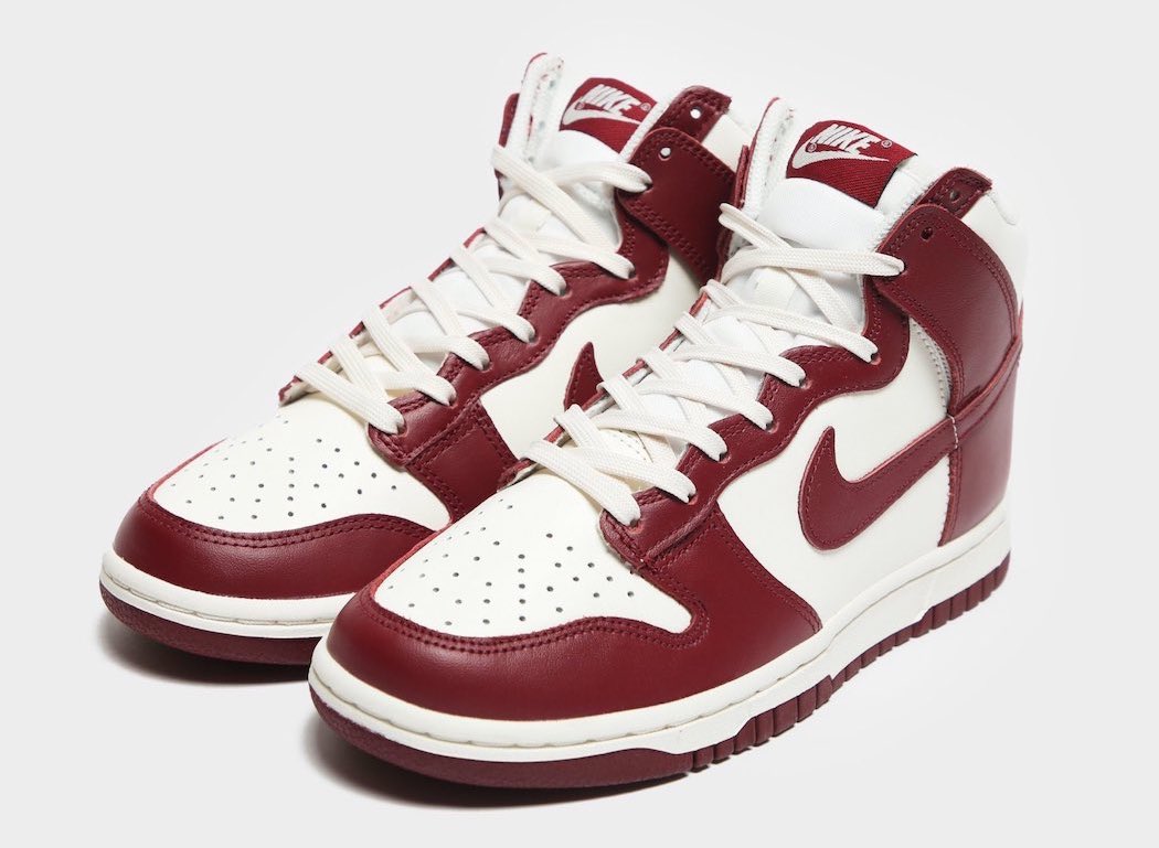 burgundy dunk high