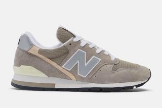 NB996 - Sneaker Freaker