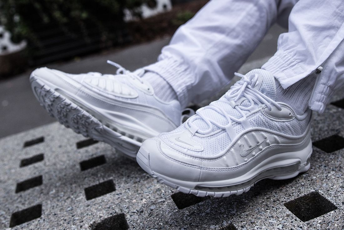 all white air max 98s