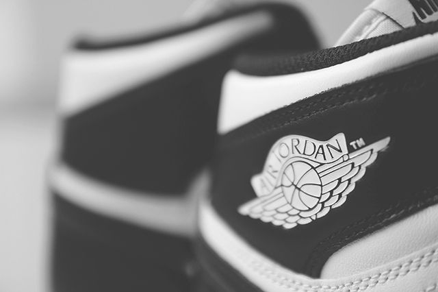 Air Jordan 1 Black White 6