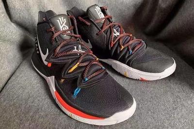 Nike Kyrie 5 Friends Front