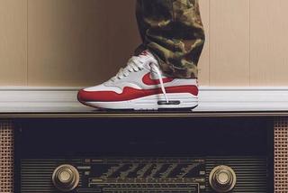 am1 anniversary red