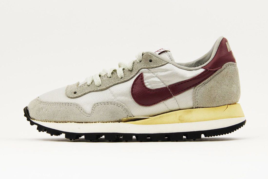 1983 Pegasus W Original— Red Swoosh