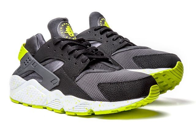 Nike Huarache Black Venom Thumb
