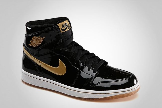 Air Jordan 1 Hi Og Black Gold Midfoot Profile 1