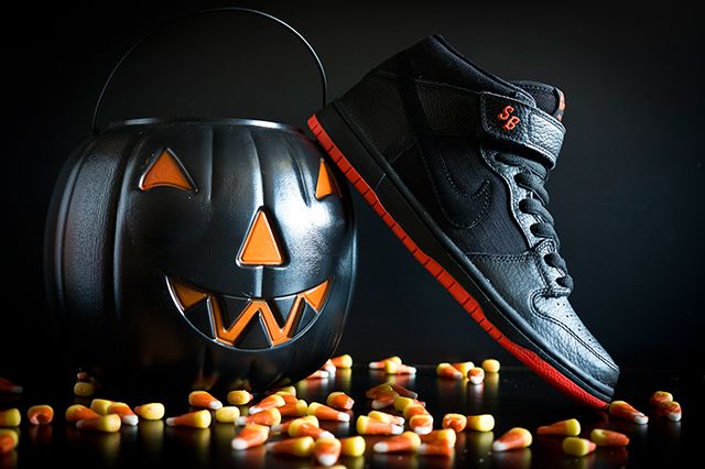 nike sb dunk mid halloween