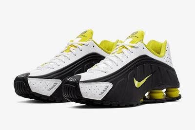 Nike Shox R4 Dynamic Yellow Pair
