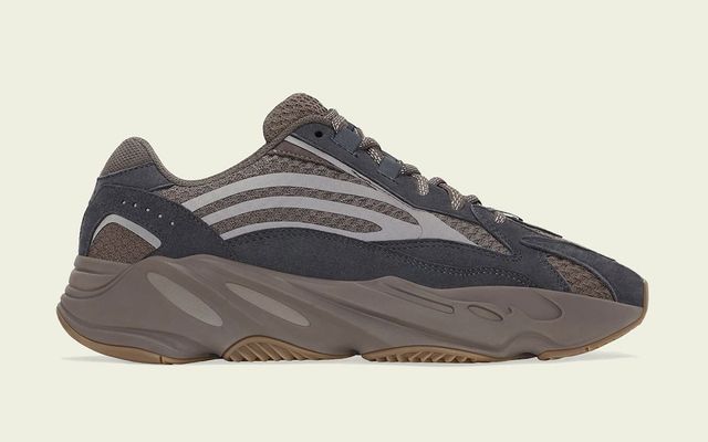 yeezy mauve 700 v2
