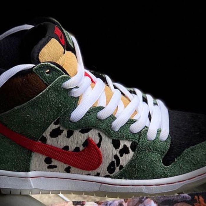 Closer Look: Nike Dunk High 'Dog Walker' - Sneaker