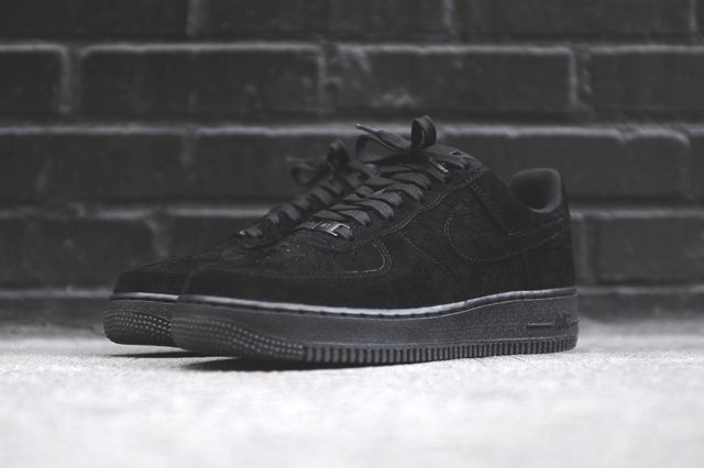 Suede air force 1 best sale all black