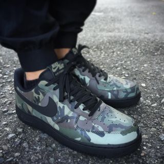 nike air force 1 on feet