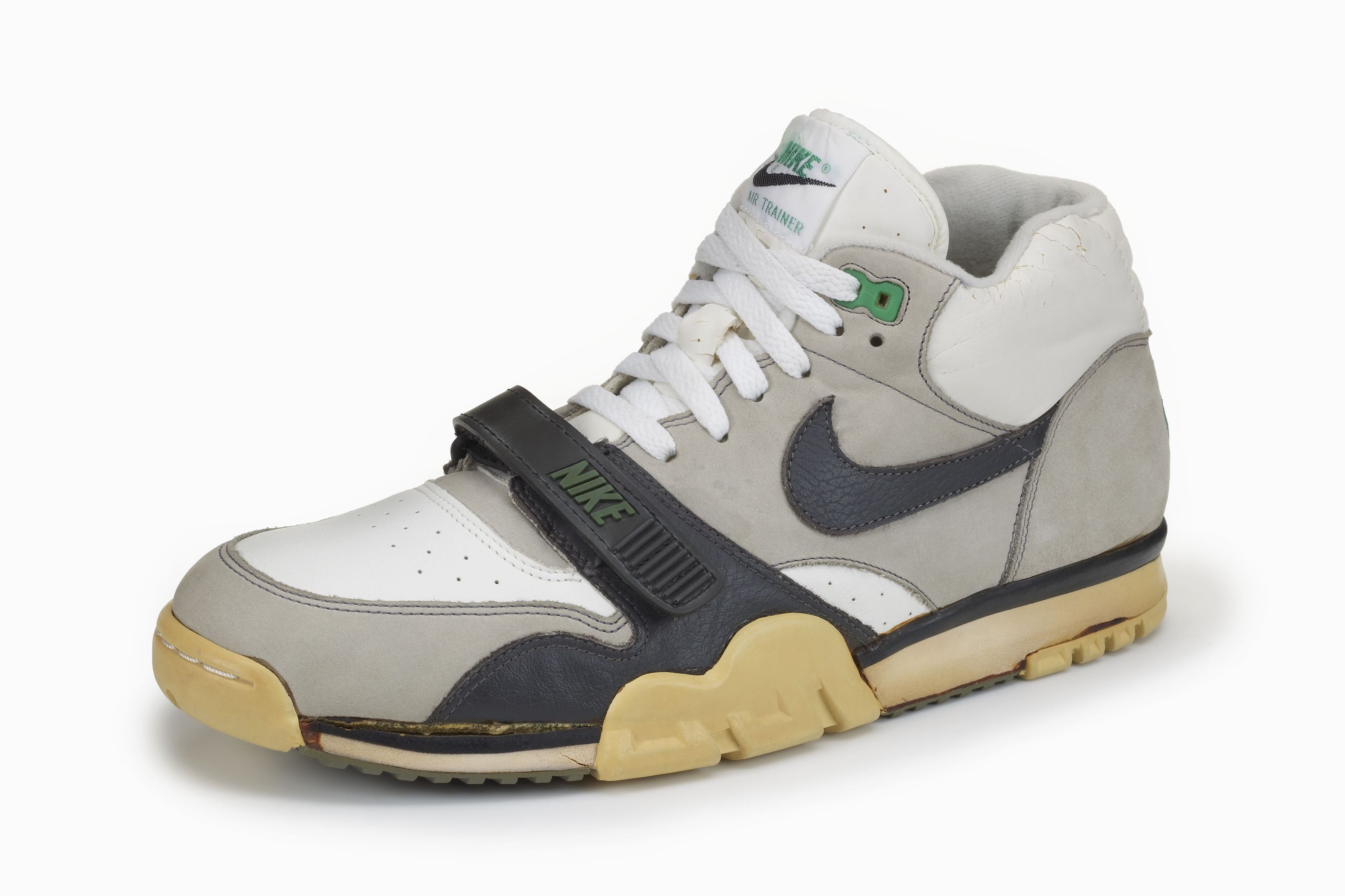 lápiz miel siguiente Five Facts You Need To Know About the Nike Air Trainer 1 - Sneaker Freaker