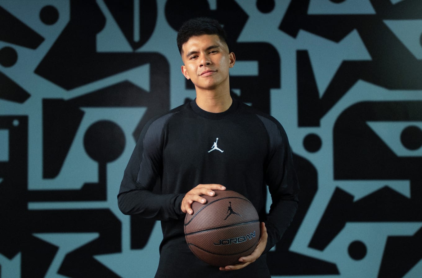 Kiefer Ravena Becomes The First Filipino Athlete To Sign With Jordan Brand Sb Roscoff