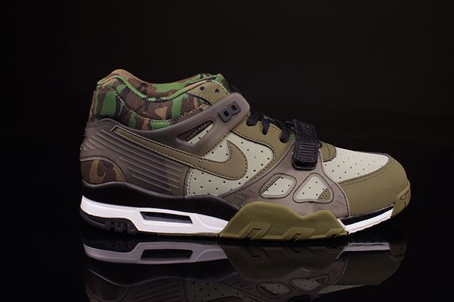 Air Trainer III - Sneaker Freaker