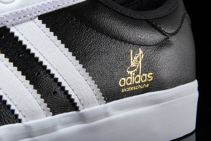 adidas universal black