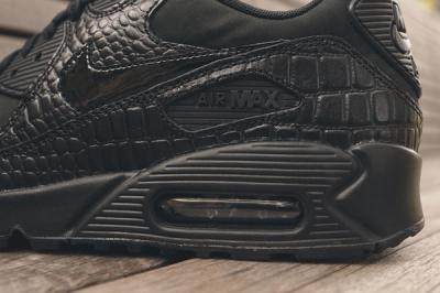 Nike Wmns Air Max 90 Triple Black Croc 7