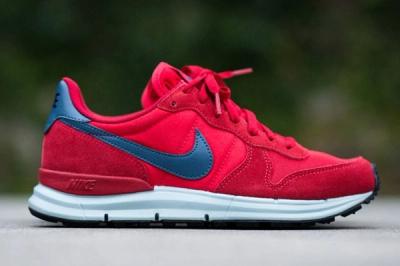 Nike Lunar Internationalist Red