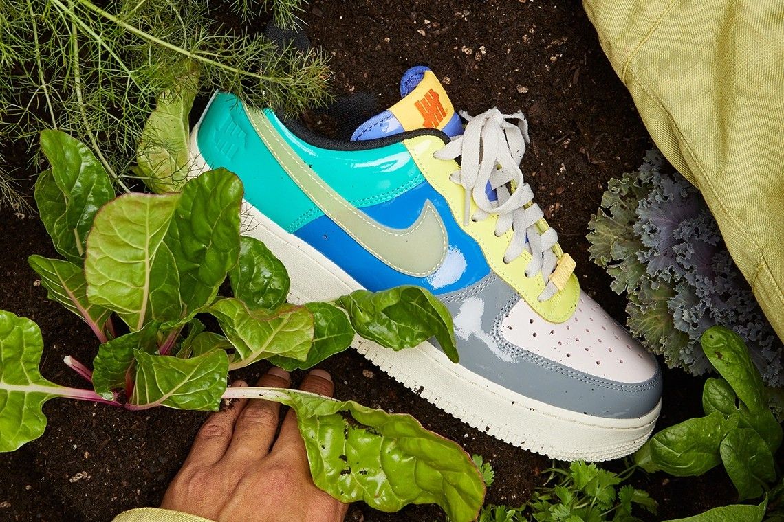 UNDEFEATED Nike Air Force 1