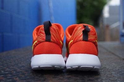 Nike Roshe Run Slip On Electric Orange Atomic Mango 1