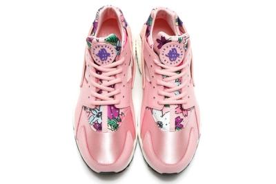 Nike Floral Huarache 7