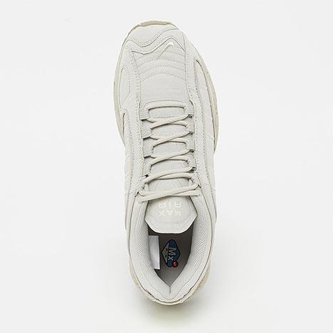 sneaker news