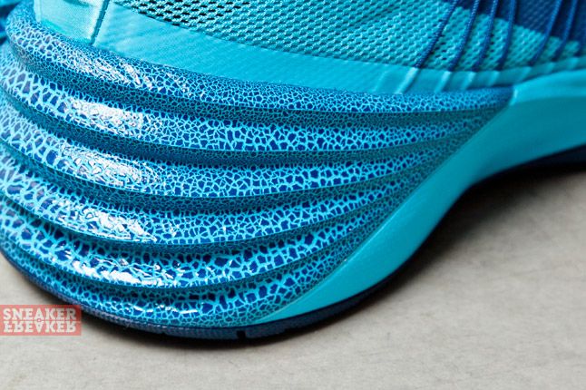 Nike Hyperdunk 2013 (Gamma Blue/Brave Blue) - Releases