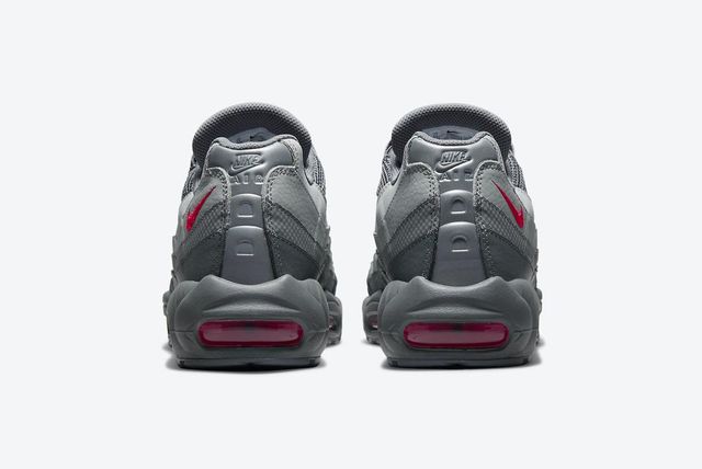 air max 95 red crush on feet