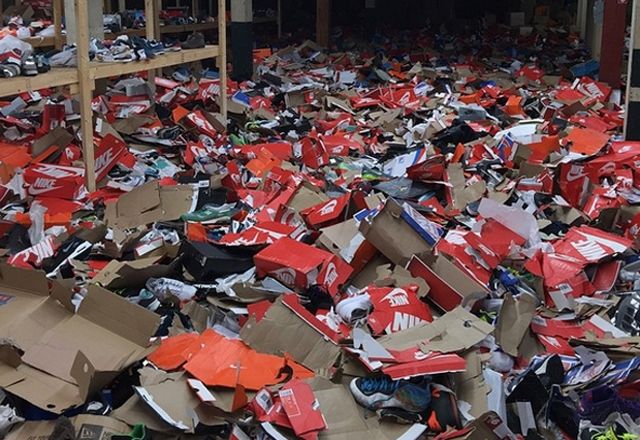 Sportsmart Baltimore Looted